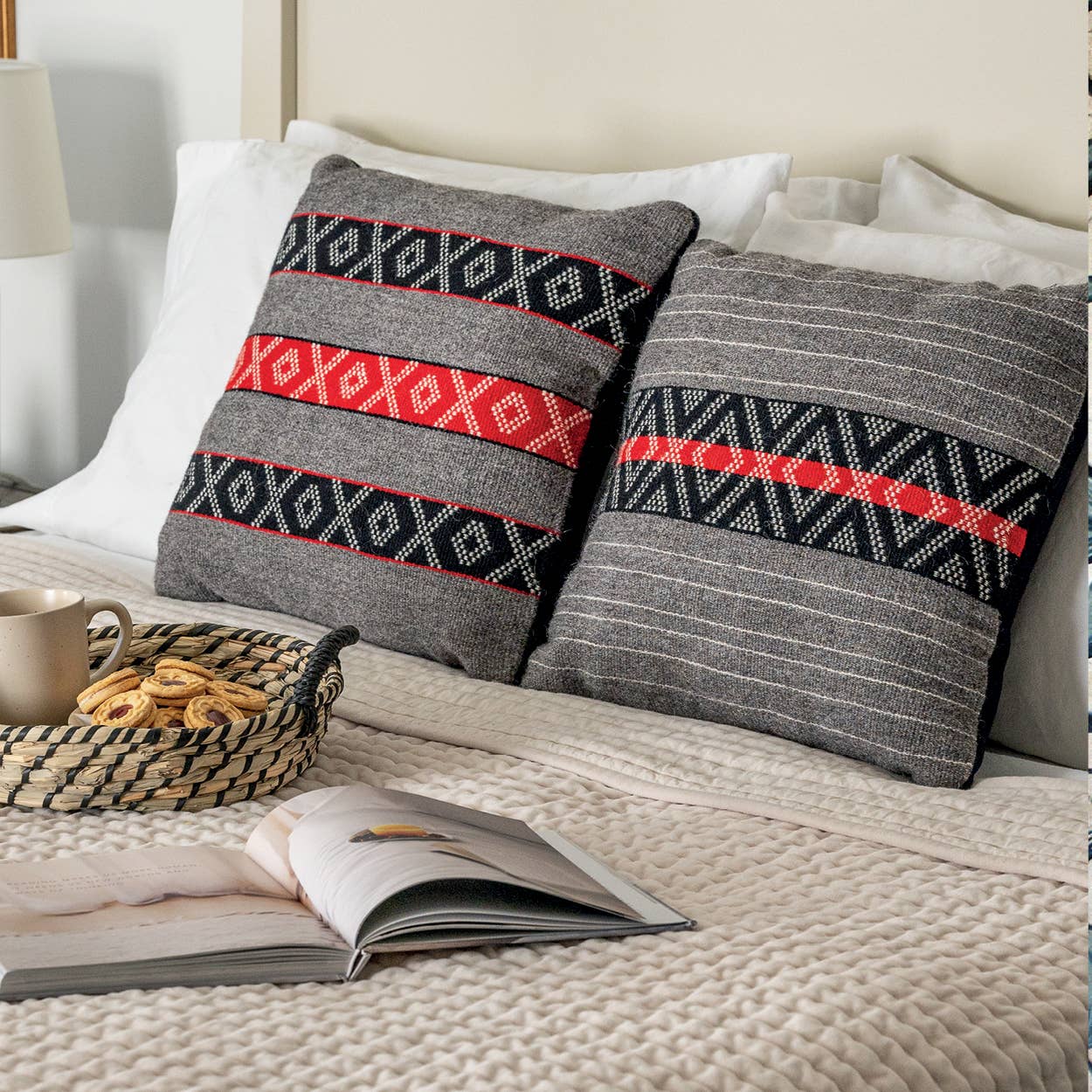 Nordic Hands: 25 Fiber Craft Projects to Discover Scandinavian Culture