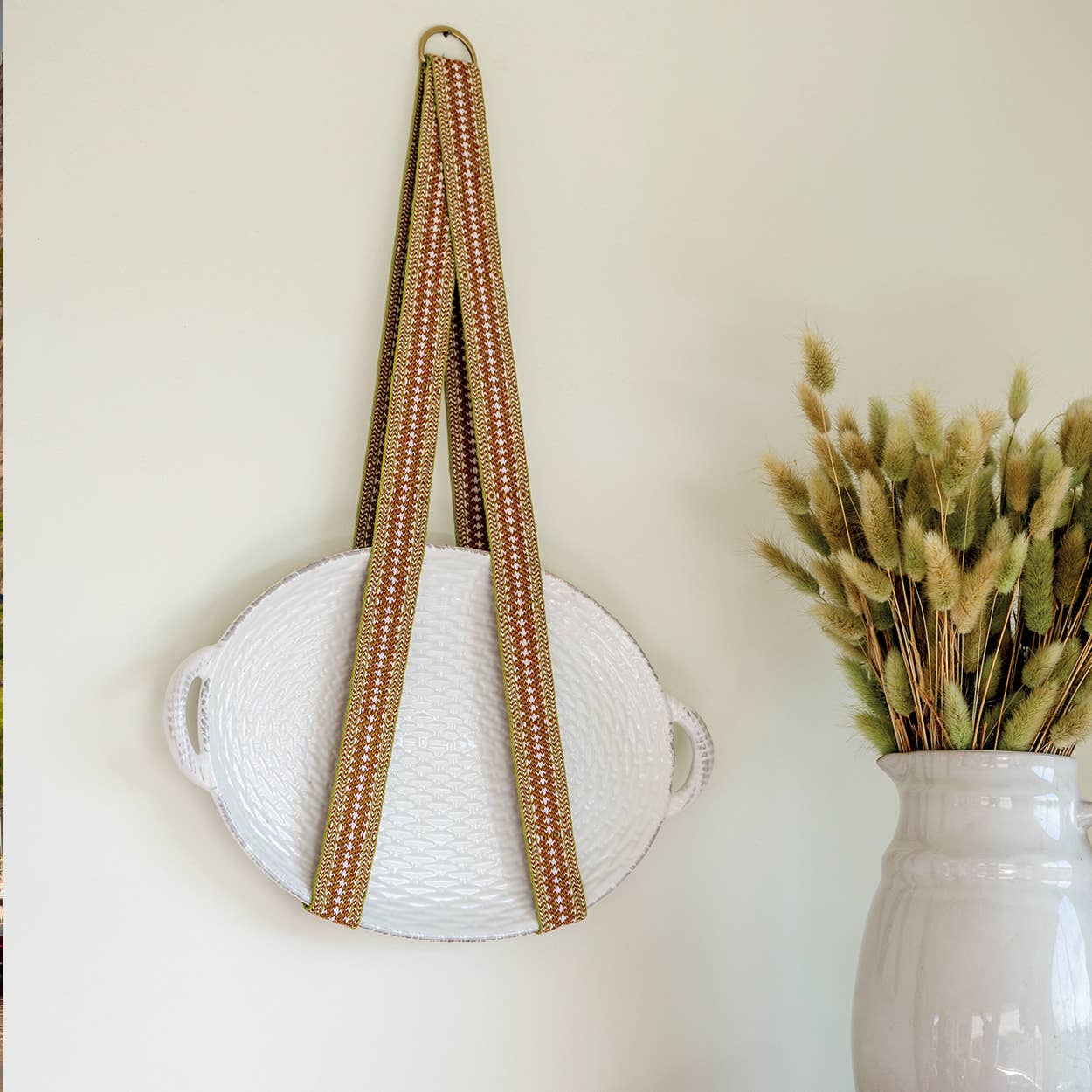 Nordic Hands: 25 Fiber Craft Projects to Discover Scandinavian Culture