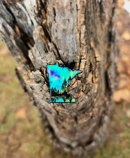 Minnesota northern lights pin